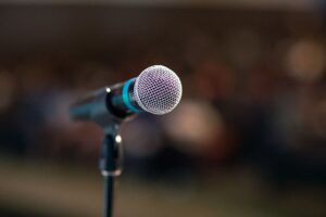 What are some good inspiring examples for public speaking?